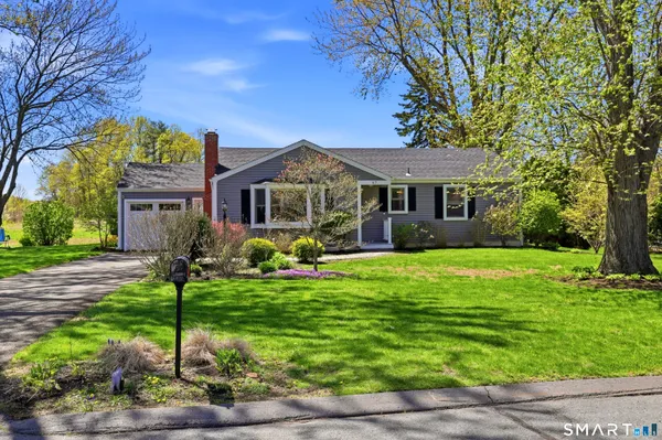 $389,900 | 67 Countryside Lane, Suffield, CT 06078