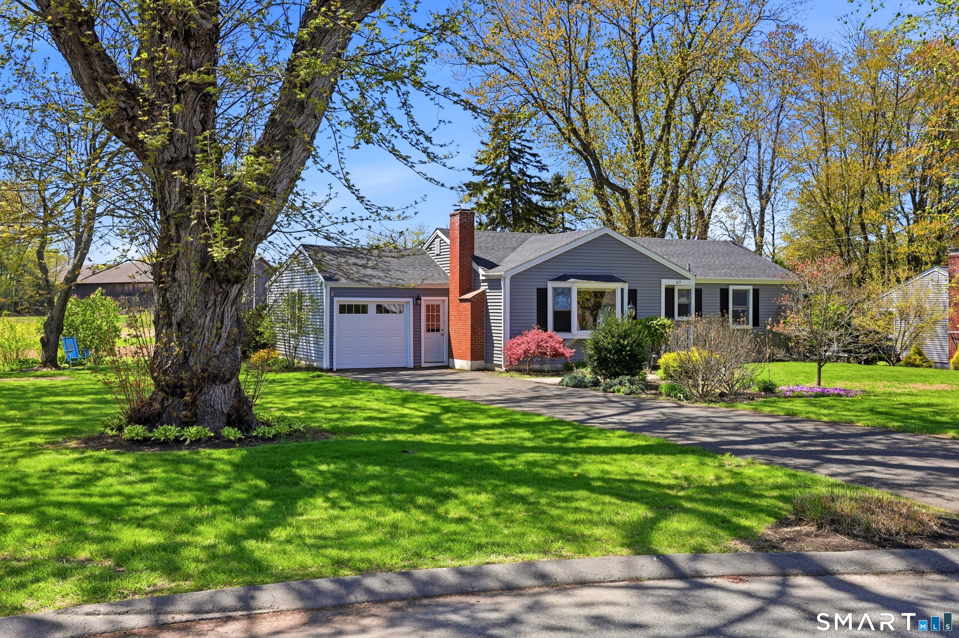 67 Countryside Lane Suffield, CT 06078 - Photo 4 of 38
