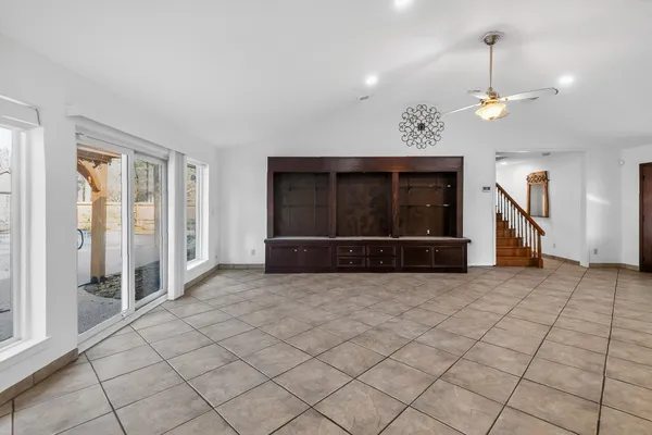 $2,750 | 127 Sagewood Drive, Spring, TX 77386