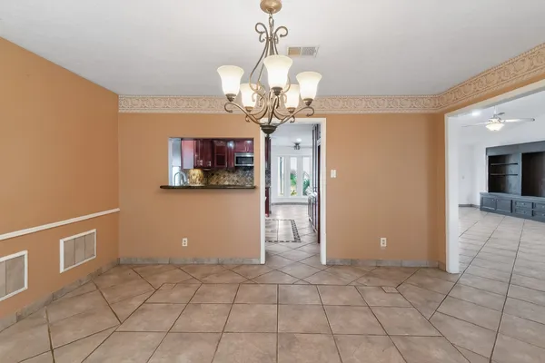 $2,750 | 127 Sagewood Drive, Spring, TX 77386