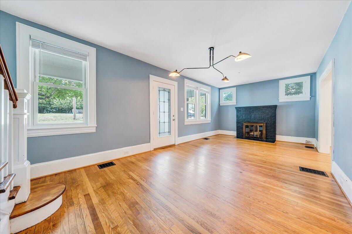 2622 Tillett Road Southwest Roanoke, VA 24015 - Photo 18 of 35 08-MIB07991