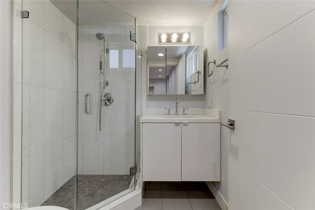 523 East Fairmount Road Burbank, CA 91501 - Photo 34 of 78