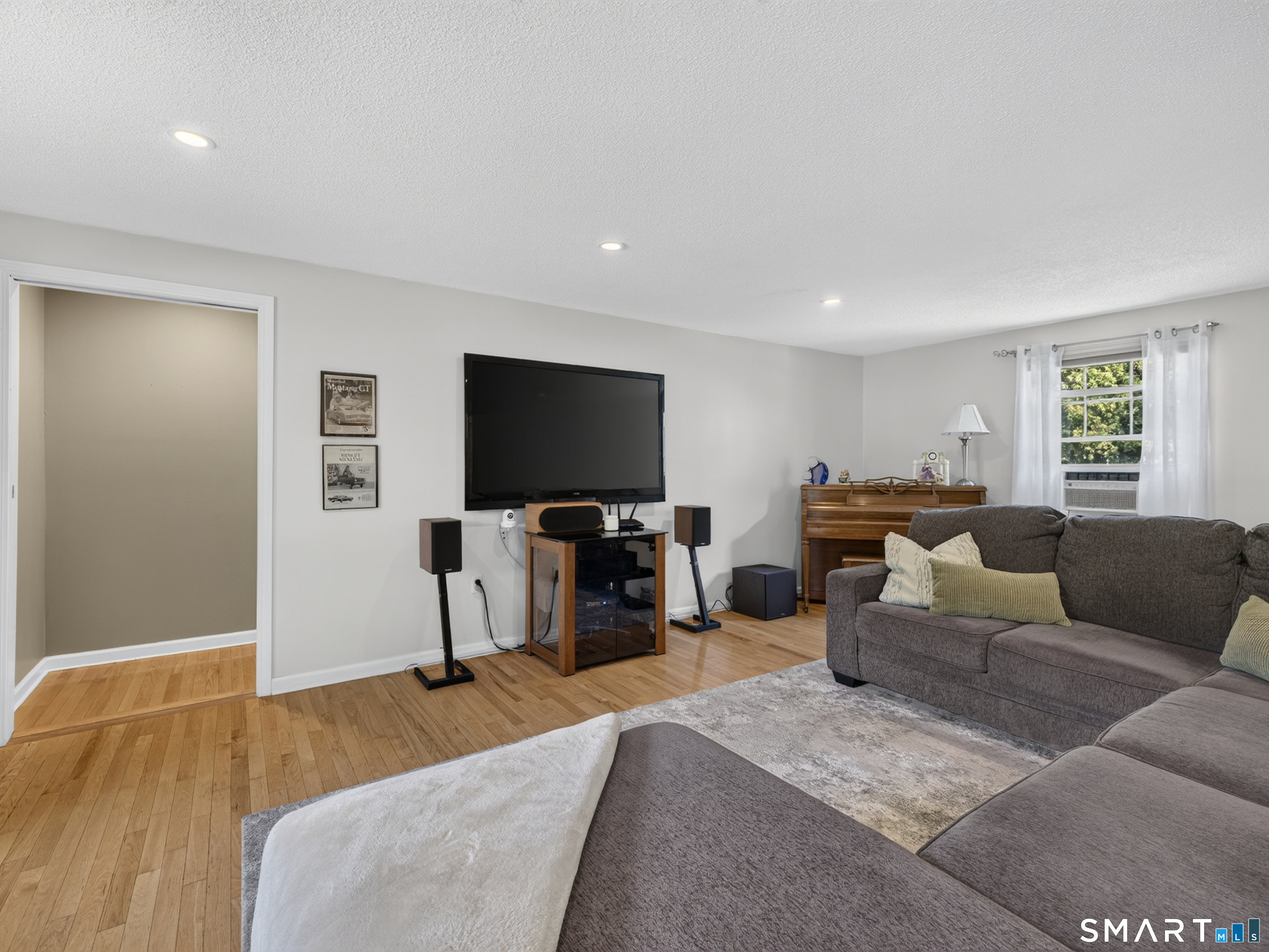 15 Winston Road East Lyme, CT 06333 - Photo 11 of 39
