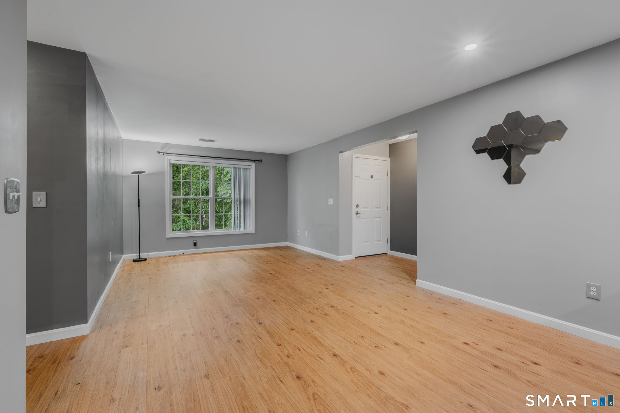 128 Meridian Street, Unit 209 Groton, CT 06340 - Photo 8 of 29 Gallery Image 8
