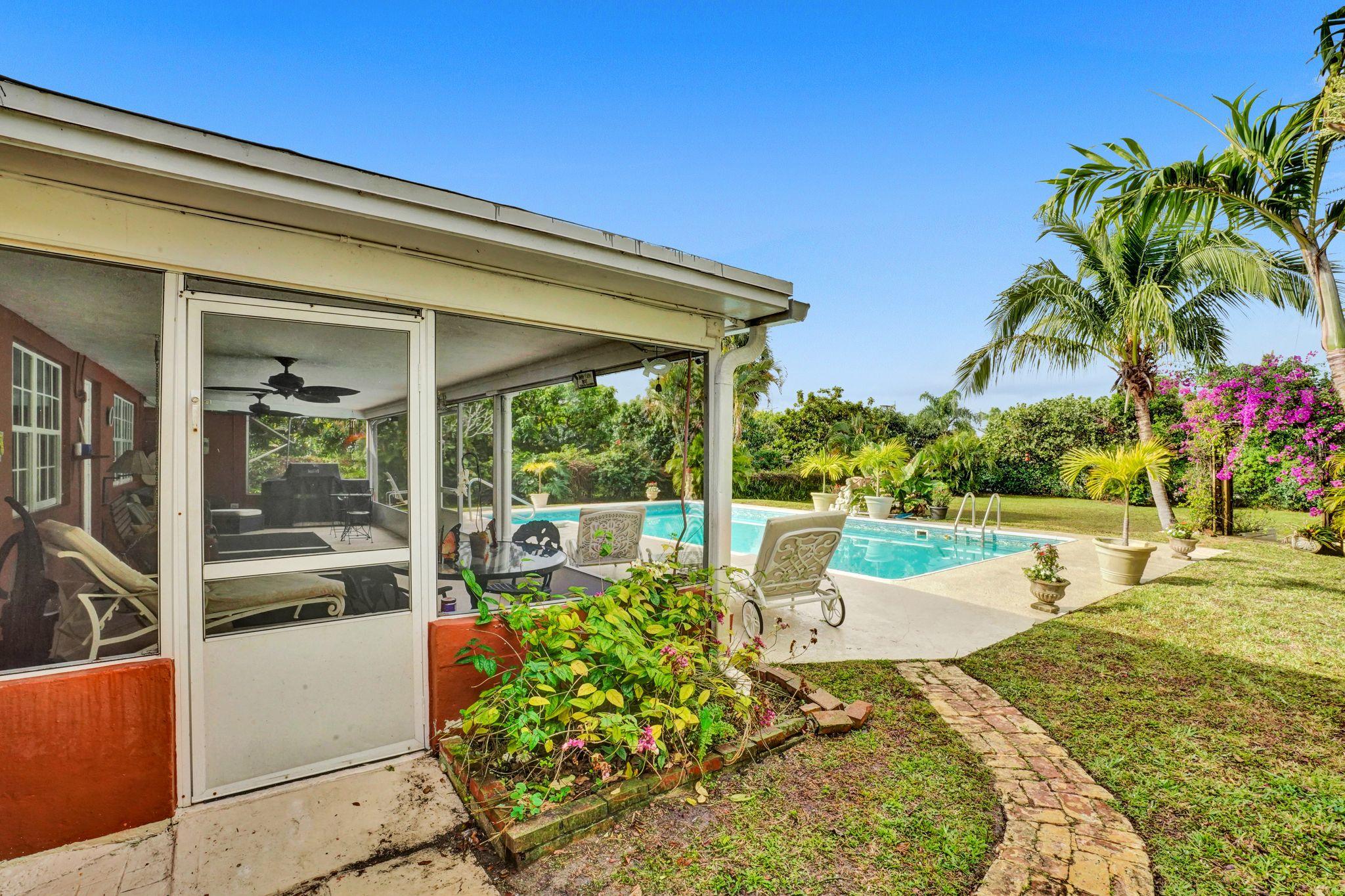 6947 High Ridge Road Lake Worth, FL 33462 - Photo 29 of 45 Yard!