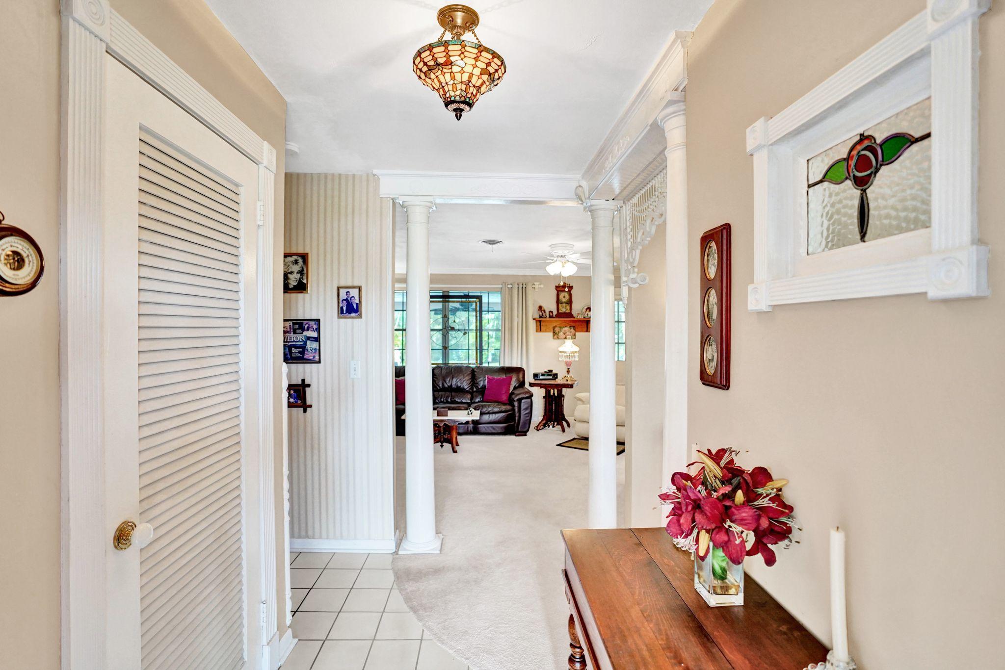 6947 High Ridge Road Lake Worth, FL 33462 - Photo 4 of 45 Foyer!