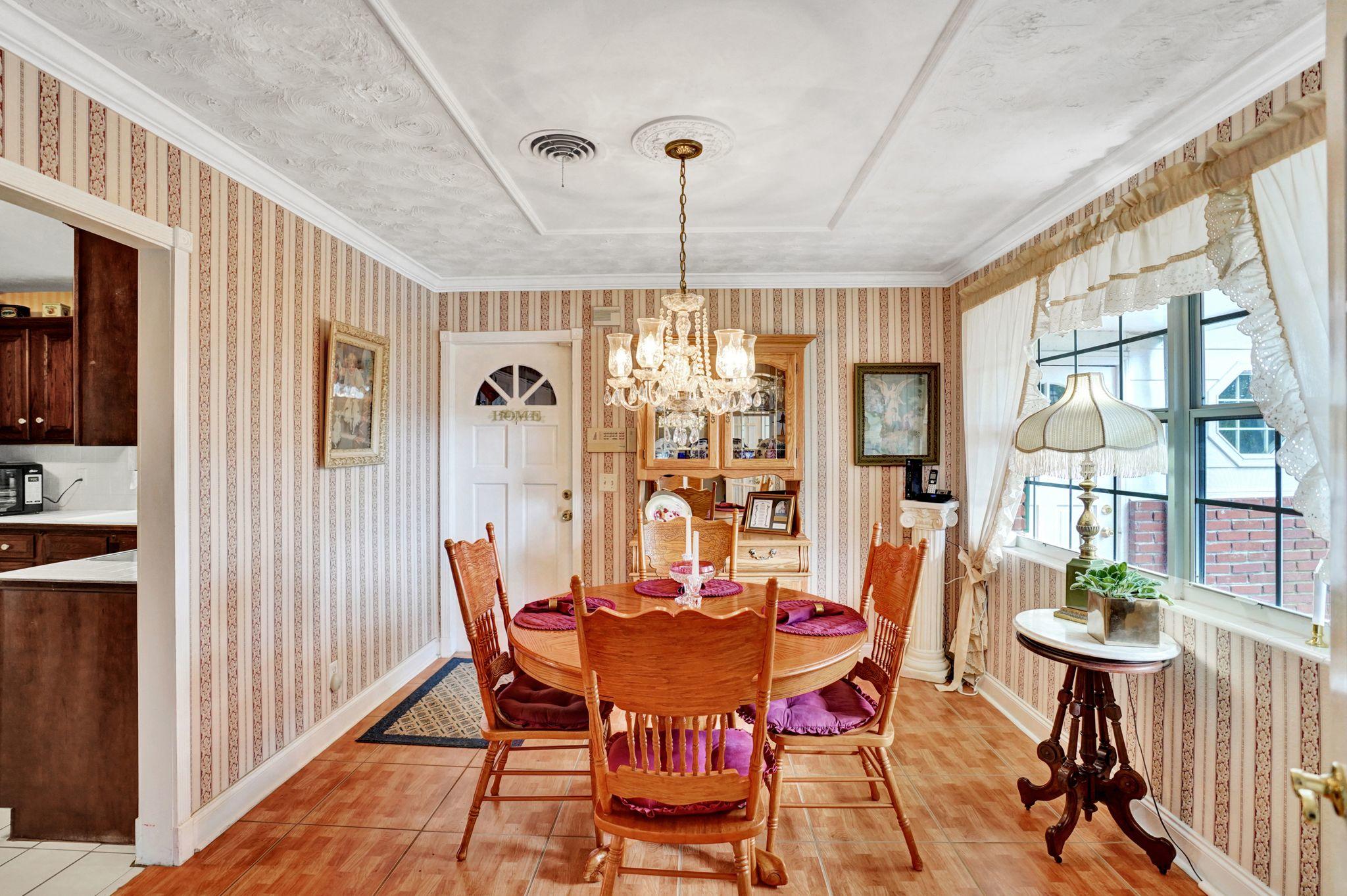 6947 High Ridge Road Lake Worth, FL 33462 - Photo 6 of 45 Formal Dinning Room!