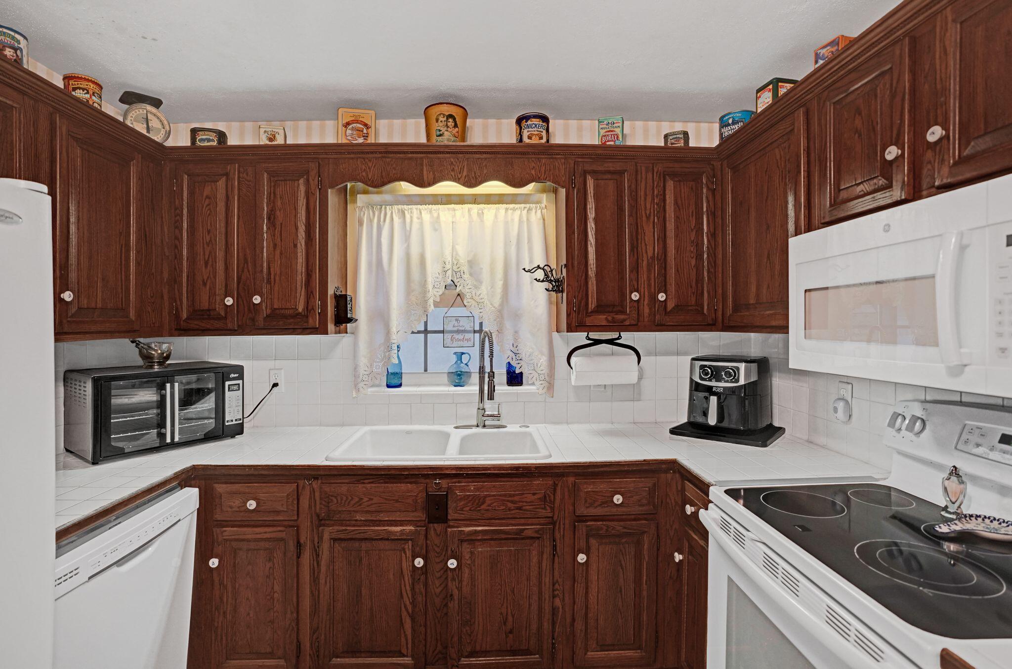6947 High Ridge Road Lake Worth, FL 33462 - Photo 9 of 45 Kitchen!