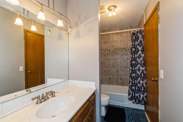 $350,000 | 3516 78th Avenue North, Brooklyn Park, MN 55443