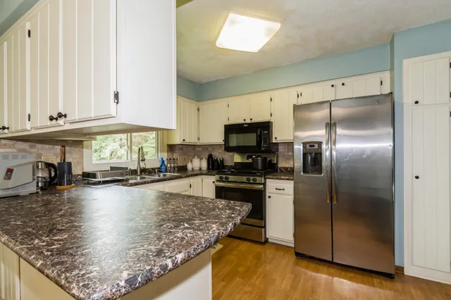 $350,000 | 3516 78th Avenue North, Brooklyn Park, MN 55443