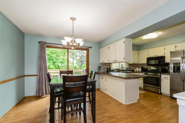 $350,000 | 3516 78th Avenue North, Brooklyn Park, MN 55443