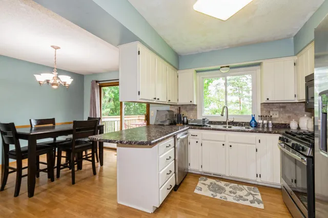 $350,000 | 3516 78th Avenue North, Brooklyn Park, MN 55443