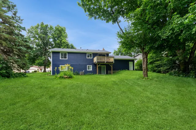 $350,000 | 3516 78th Avenue North, Brooklyn Park, MN 55443