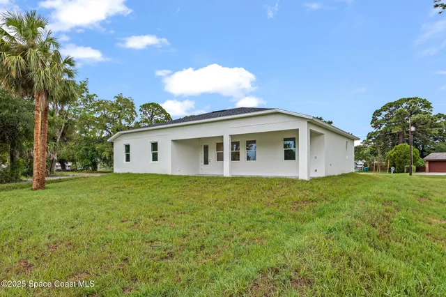 $2,950 | 30 Victoria Street, Merritt Island, FL 32952