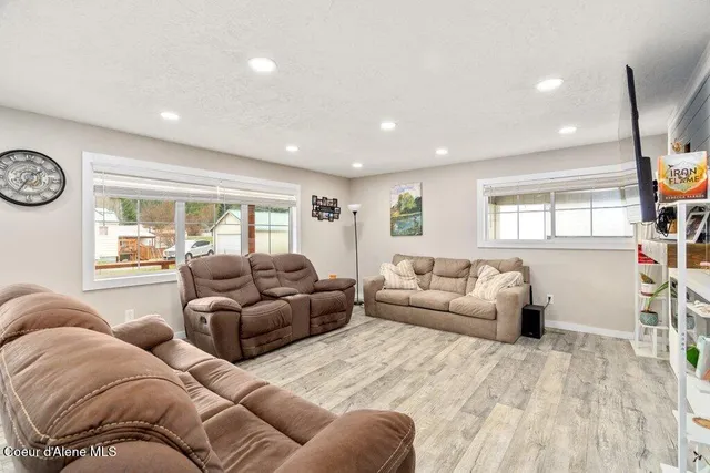 $399,000 | 807 East Garden Avenue, Osburn, ID 83849