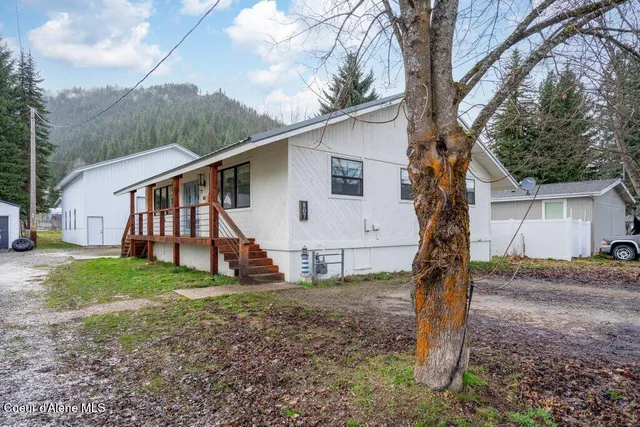 $399,000 | 807 East Garden Avenue, Osburn, ID 83849