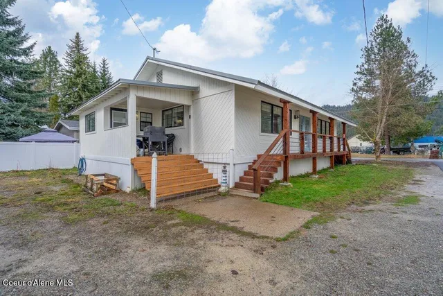 $399,000 | 807 East Garden Avenue, Osburn, ID 83849