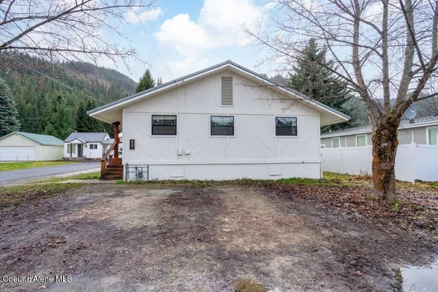 $399,000 | 807 East Garden Avenue, Osburn, ID 83849