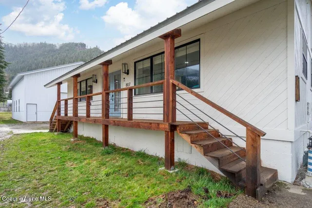 $399,000 | 807 East Garden Avenue, Osburn, ID 83849