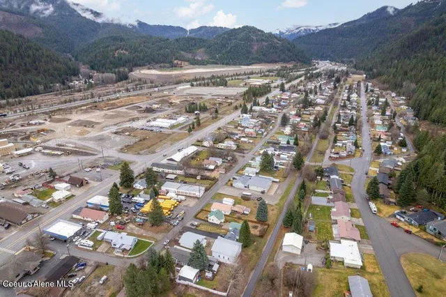 $399,000 | 807 East Garden Avenue, Osburn, ID 83849