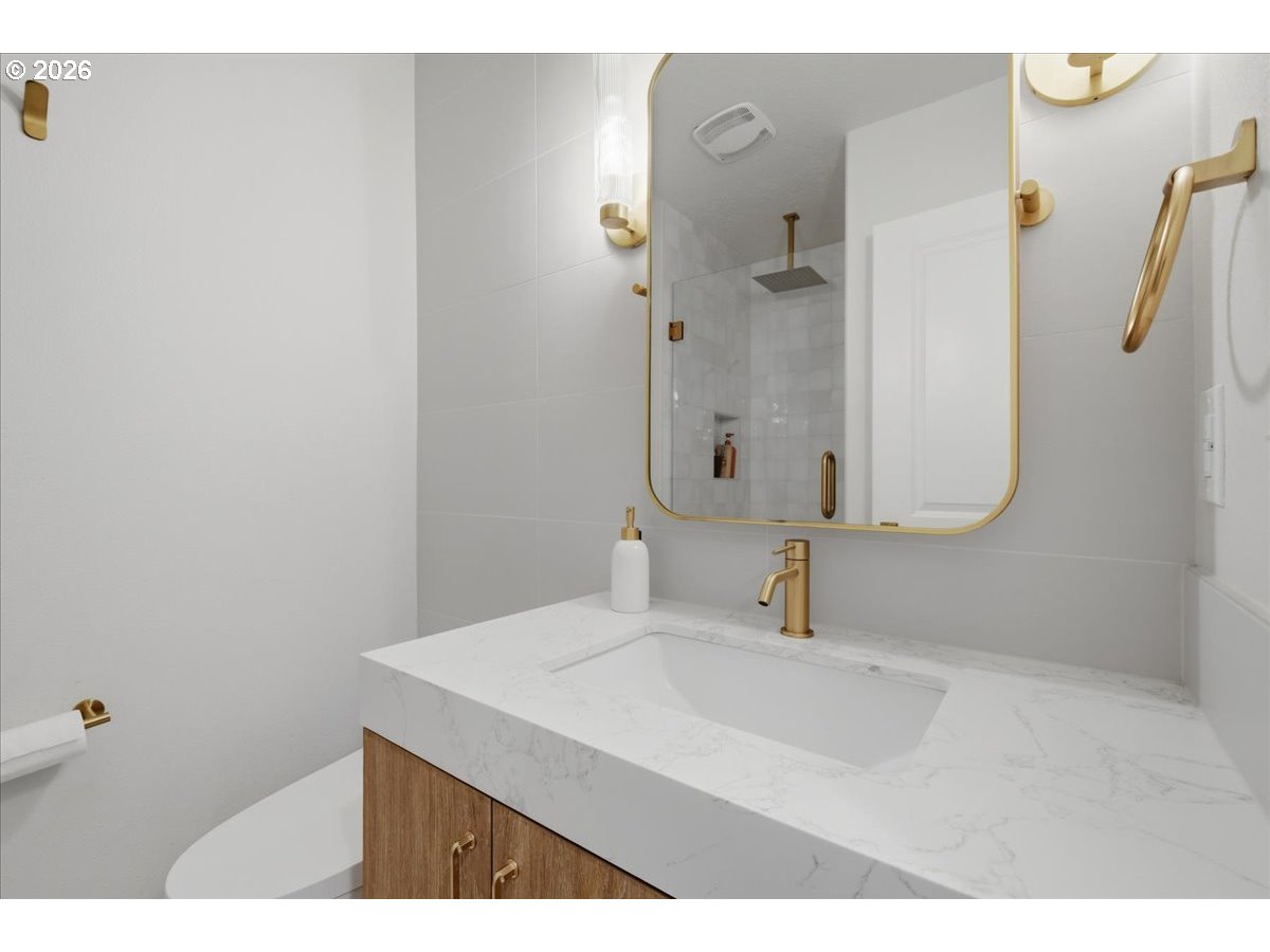 7320 North 93rd Loop Camas, WA 98607 - Photo 15 of 36 Bathroom