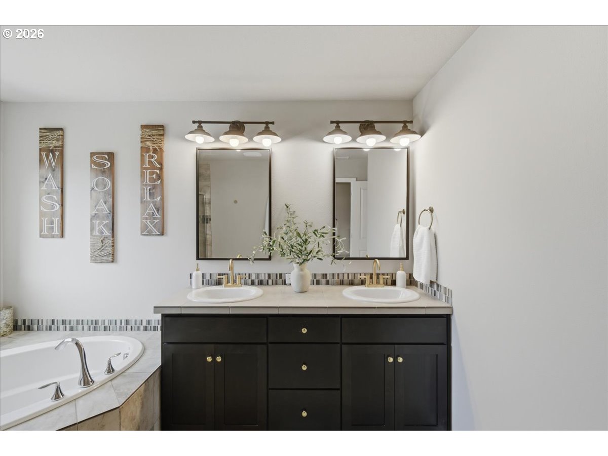 7320 North 93rd Loop Camas, WA 98607 - Photo 20 of 36 Bedroom, Owner's Suite