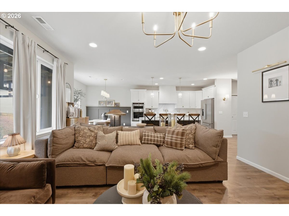 7320 North 93rd Loop Camas, WA 98607 - Photo 8 of 36 Kitchen/Family Room