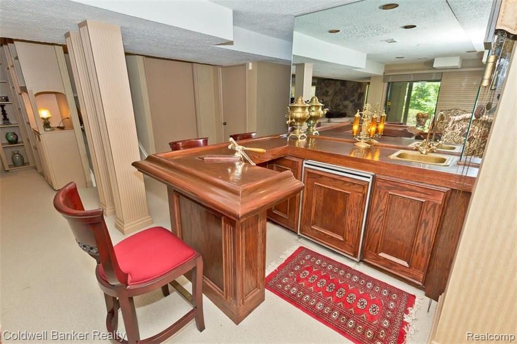 23735 Ravineview Court Bingham Farms, MI 48025 - Photo 19 of 28