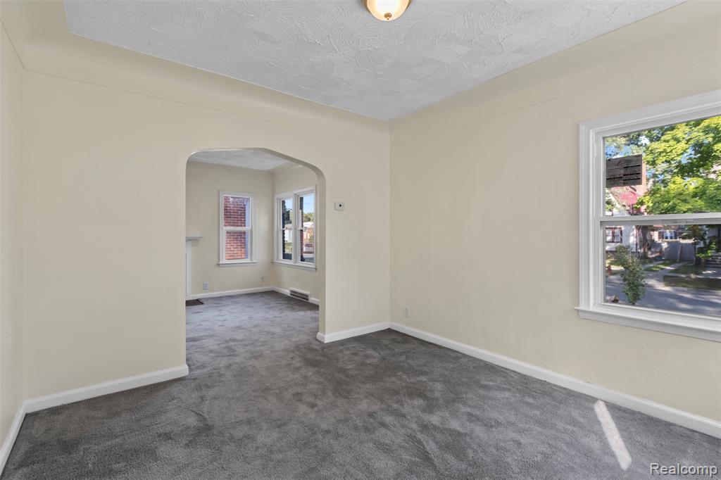 13575 Rutherford Street Detroit, MI 48227 - Photo 10 of 16