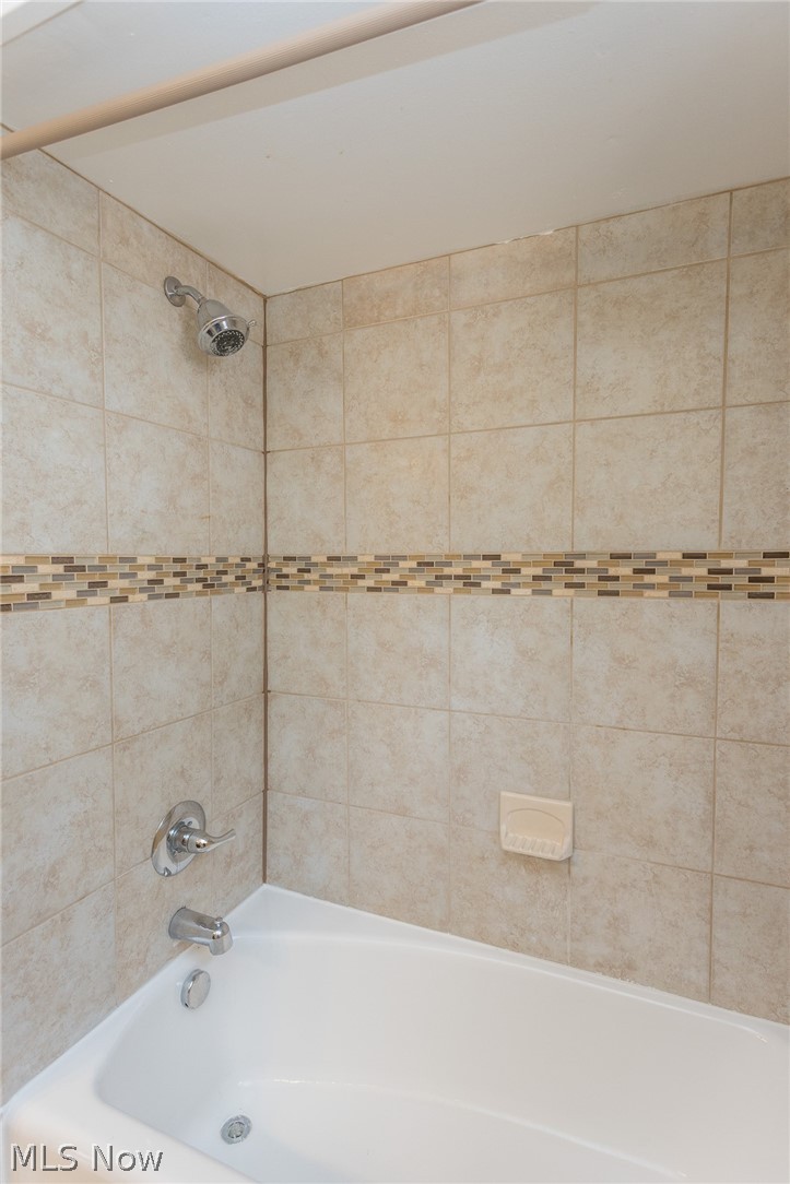 878 Clarence Road Cleveland Heights, OH 44121 - Photo 27 of 32