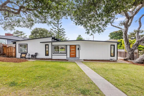$1,700,000 | 1028 McFarland Avenue, Pacific Grove, CA 93950