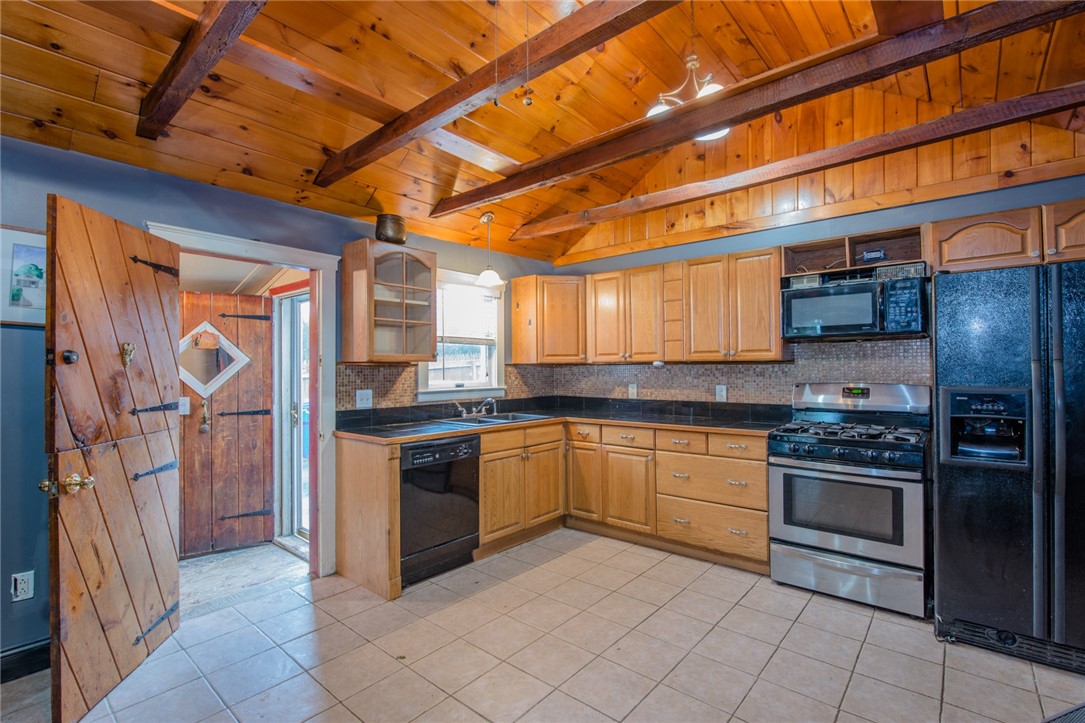 2944 East Main Road Portsmouth, RI 02871 - Photo 7 of 30 Back entry to kitchen