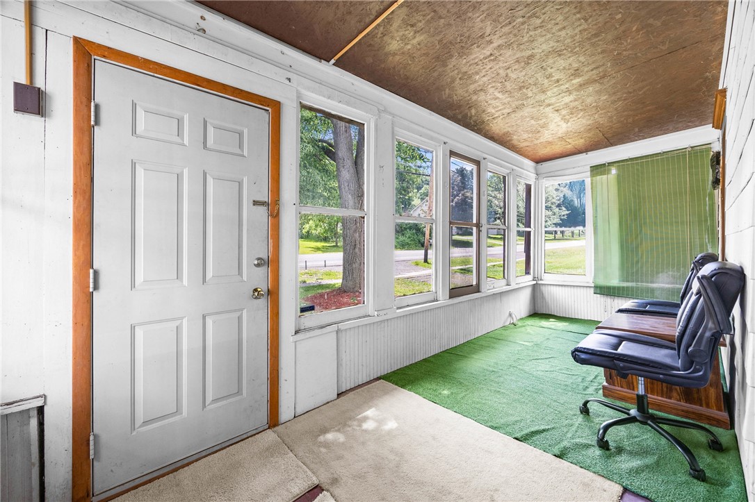6083 State Rte 21 Williamson, NY 14589 - Photo 4 of 29
