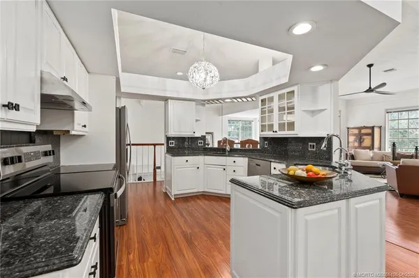 $1,950,000 | 6 Castle Hill Way, Stuart, FL 34996