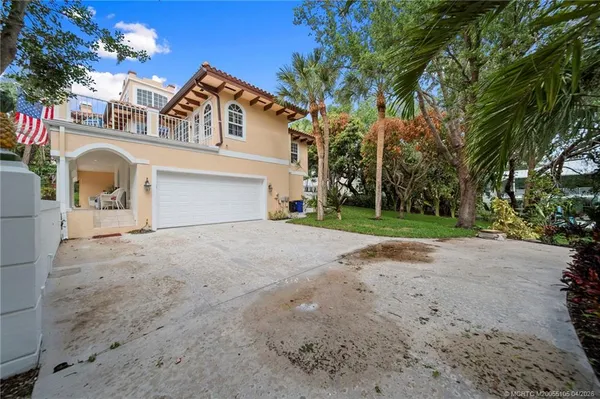 $1,950,000 | 6 Castle Hill Way, Stuart, FL 34996