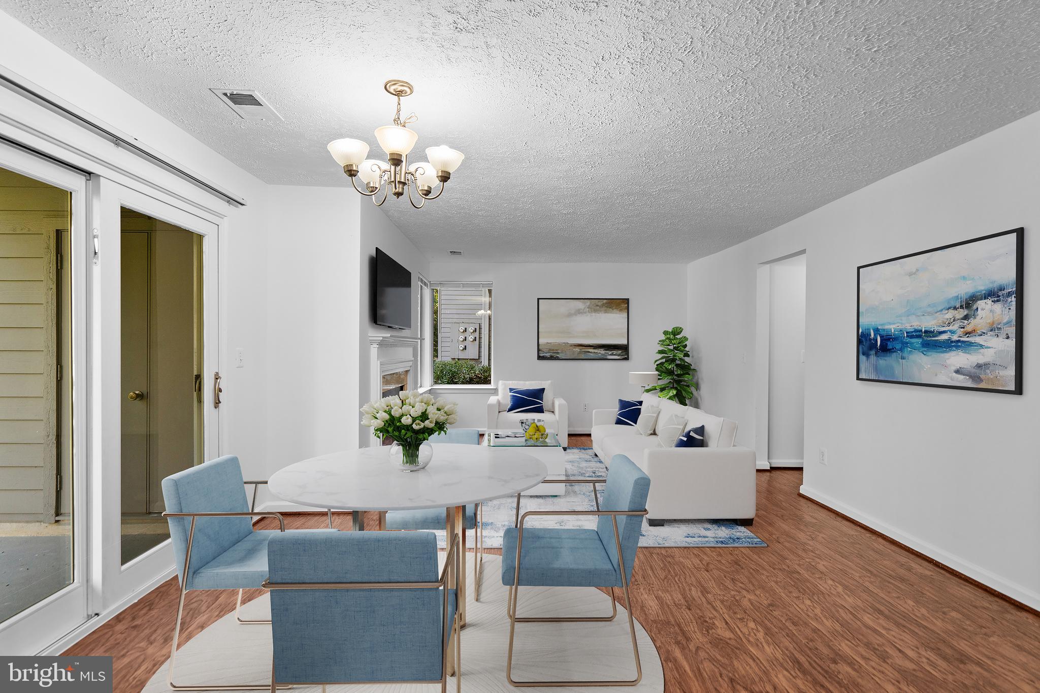 11733 Summerchase Circle, Unit 1733C Reston, VA 20194 - Photo 5 of 33 Virtually Staged