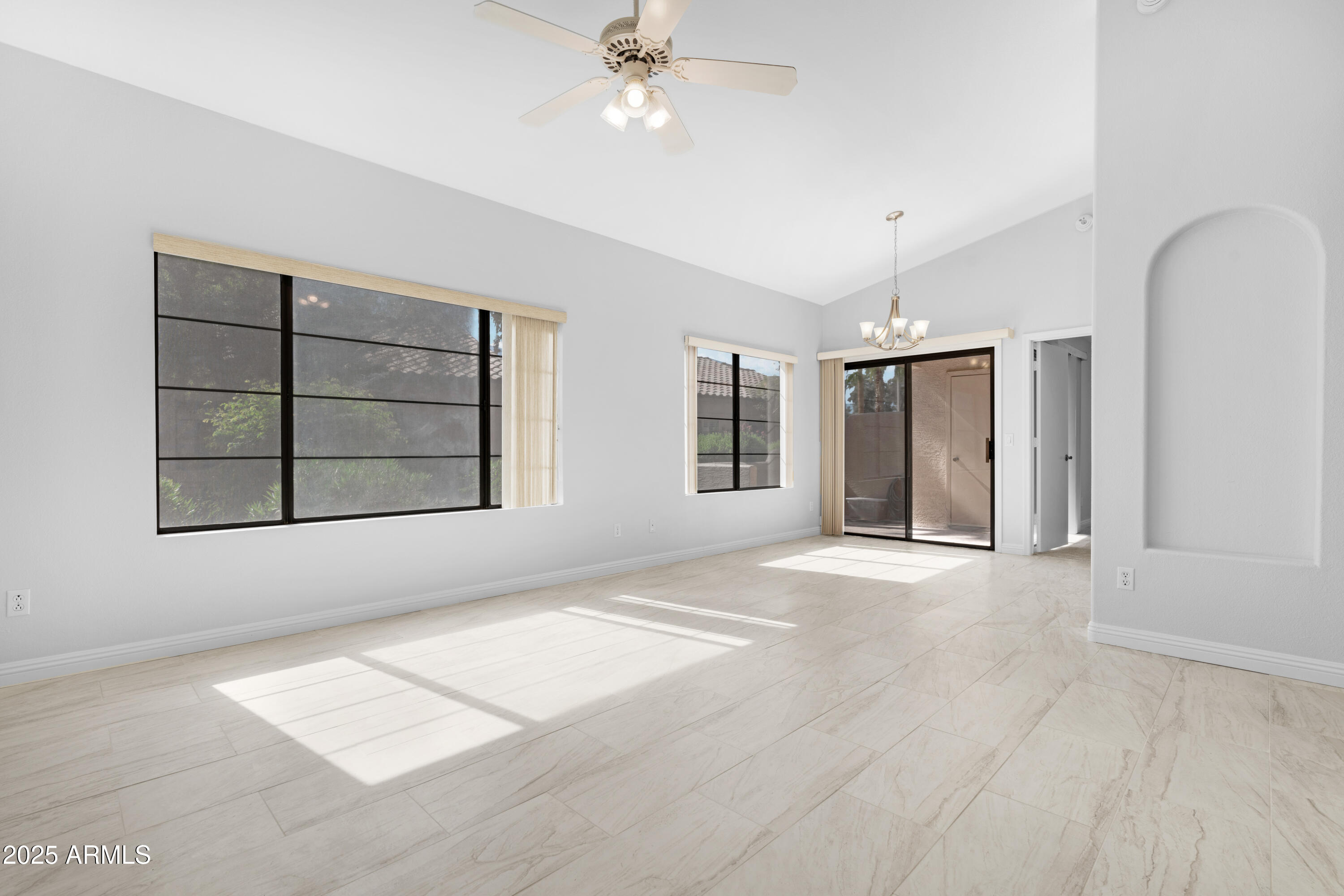 14300 West Bell Road, Unit 392 Surprise, AZ 85374 - Photo 10 of 61 Gallery Image 10