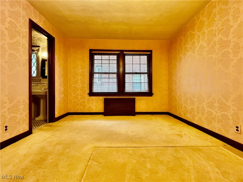 16215 Oakhill Road Cleveland, OH 44112 - Photo 32 of 41 bedroom - 3 with walk thru bath