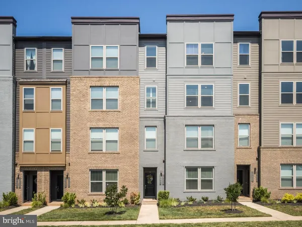 $560,000 | 10441 Ratcliffe Trail, Manassas, VA 20110