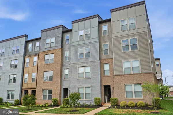 $560,000 | 10441 Ratcliffe Trail, Manassas, VA 20110
