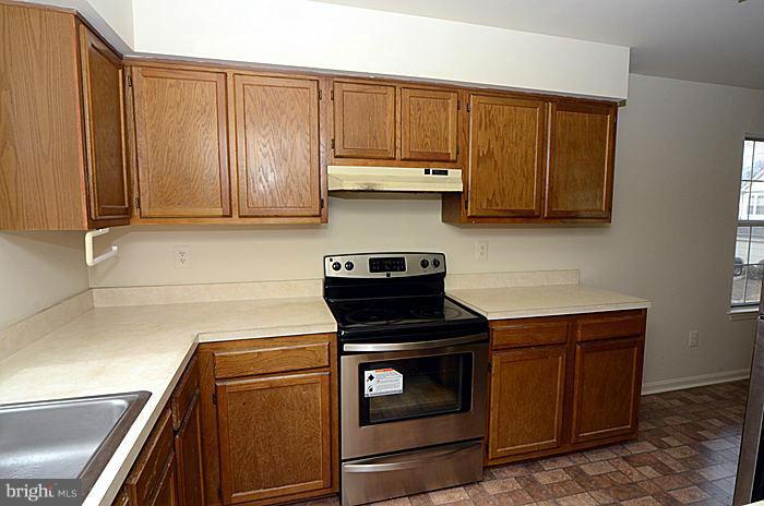 14926 Habersham Circle Silver Spring, MD 20906 - Photo 3 of 18 Kitchen