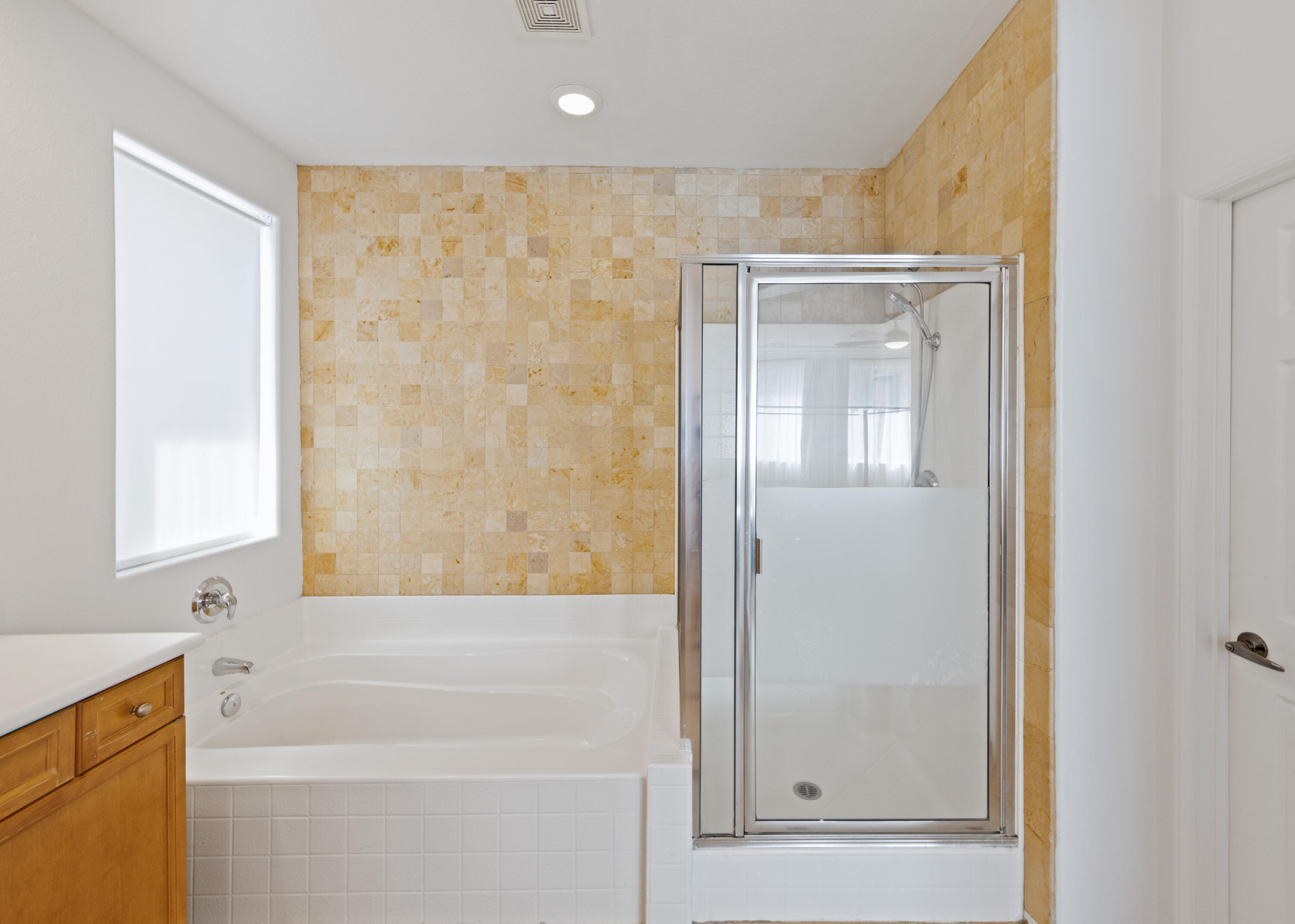 83299 Stagecoach Road Indio, CA 92203 - Photo 20 of 44 a bathroom with a shower