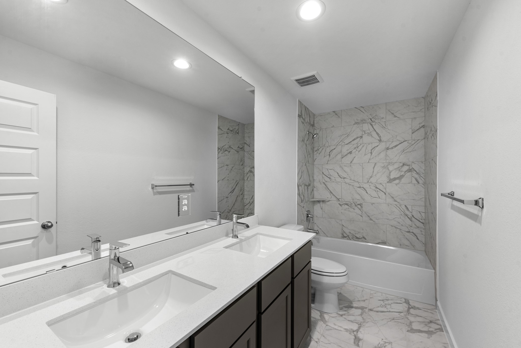 8831 Early Morning Way Rosharon, TX 77583 - Photo 21 of 34 Gallery Image 21