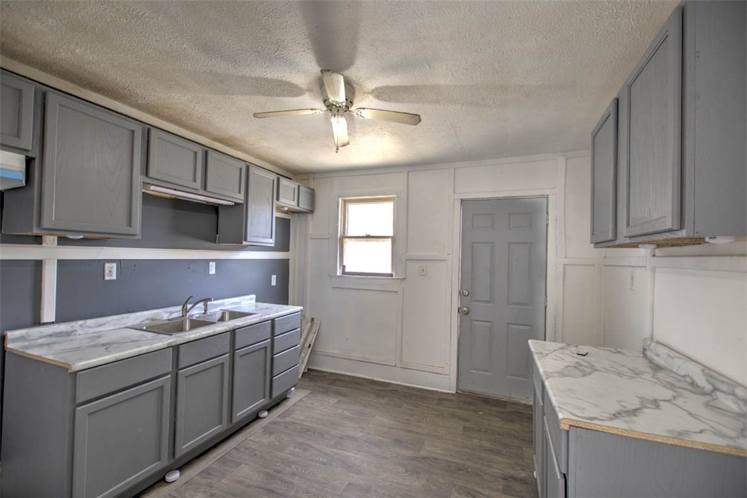 1590 North Water Street Decatur, IL 62526 - Photo 13 of 22