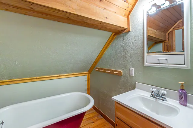 $449,000 | 1247 Wolf Den Drive, Ely, MN 55731