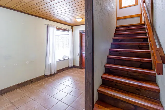 $449,000 | 1247 Wolf Den Drive, Ely, MN 55731