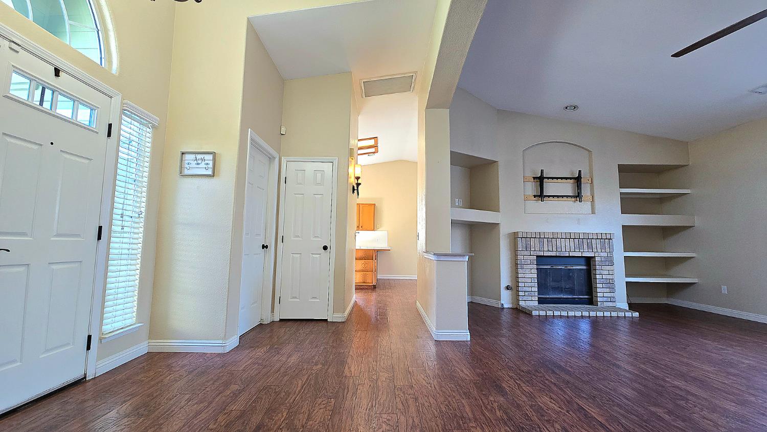 548 East Aspen Court Reedley, CA 93654 - Photo 16 of 52 Gallery Image 16