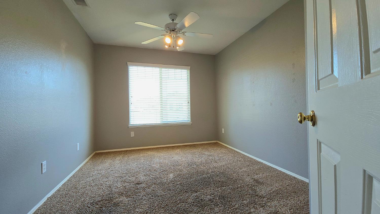 548 East Aspen Court Reedley, CA 93654 - Photo 32 of 52 Gallery Image 32