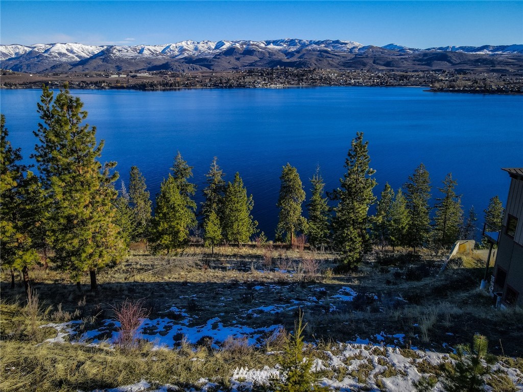 7374 Ridgeview Drive Chelan, WA 98816 - Photo 1 of 37 Gallery Image 1