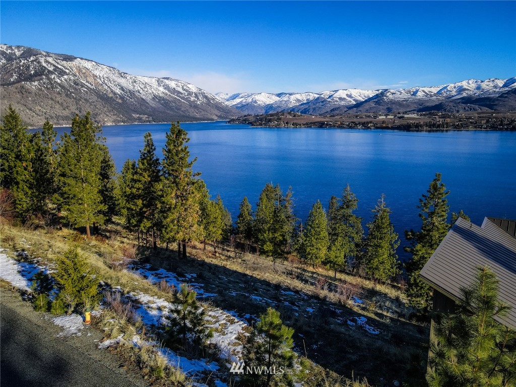 7374 Ridgeview Drive Chelan, WA 98816 - Photo 3 of 37 Gallery Image 3